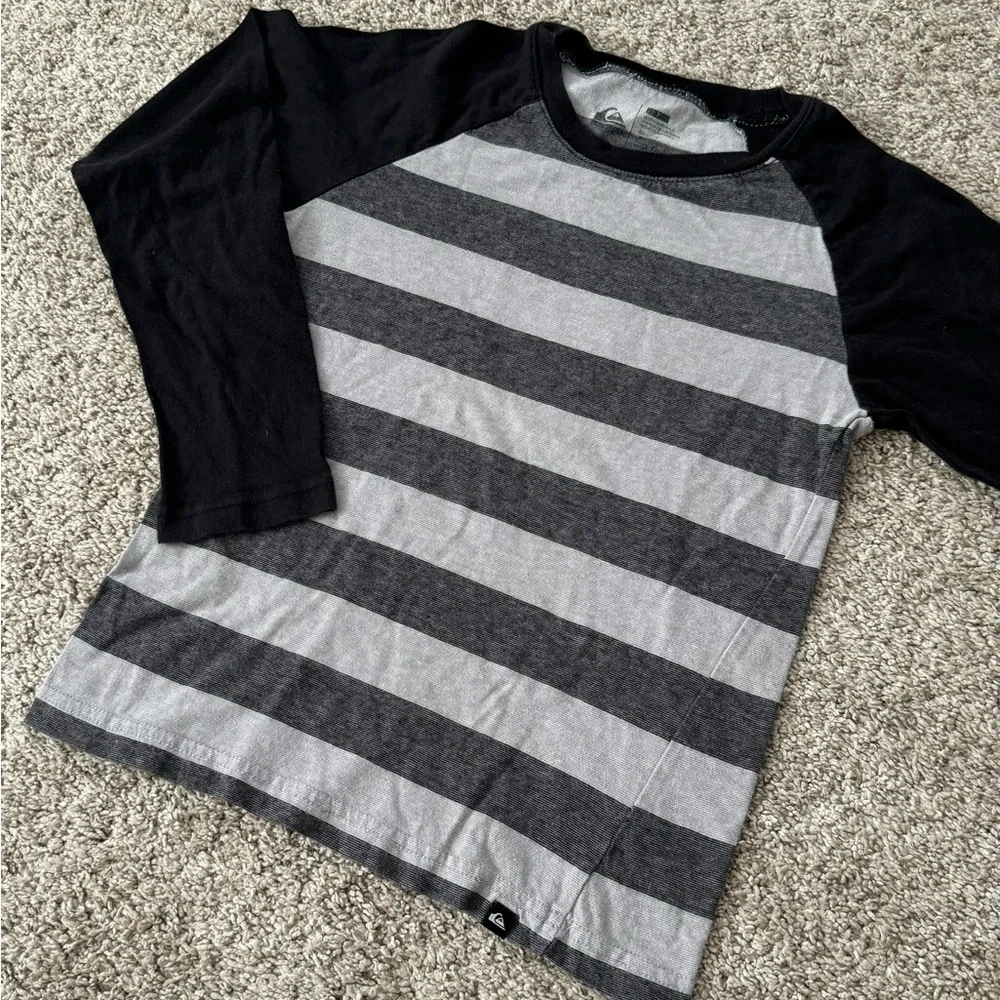 Boys Quicksilver striped black and gray long sleeve T Shirt Size 7